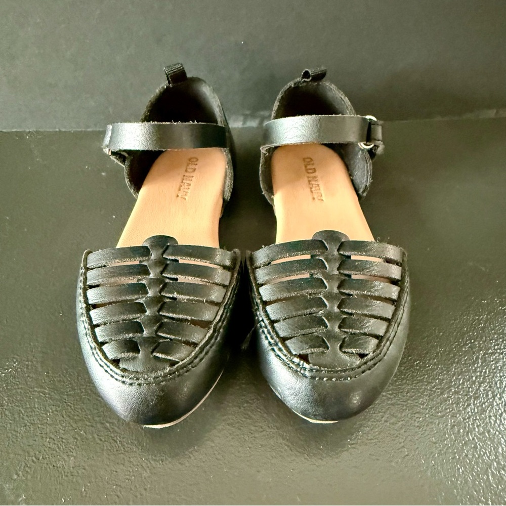 Black Matte Girls Sandals Size 7 Old Navy